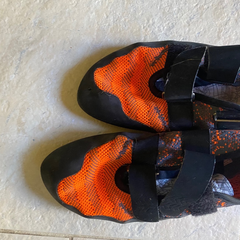 Mad rock weaver men’s climbing shoes size 9.5